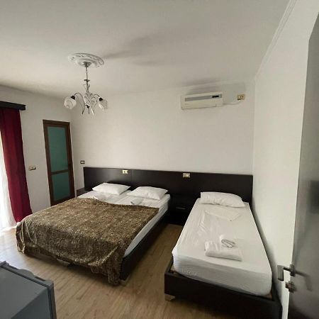 Centre Hotel Berat Luaran gambar