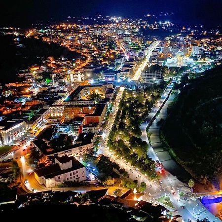 Centre Hotel Berat Luaran gambar