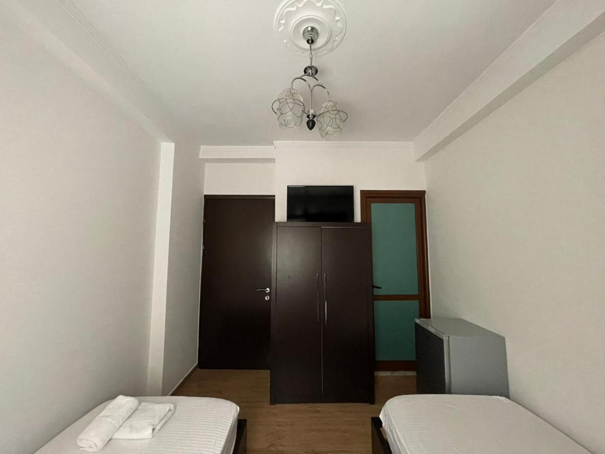 Centre Hotel Berat Luaran gambar