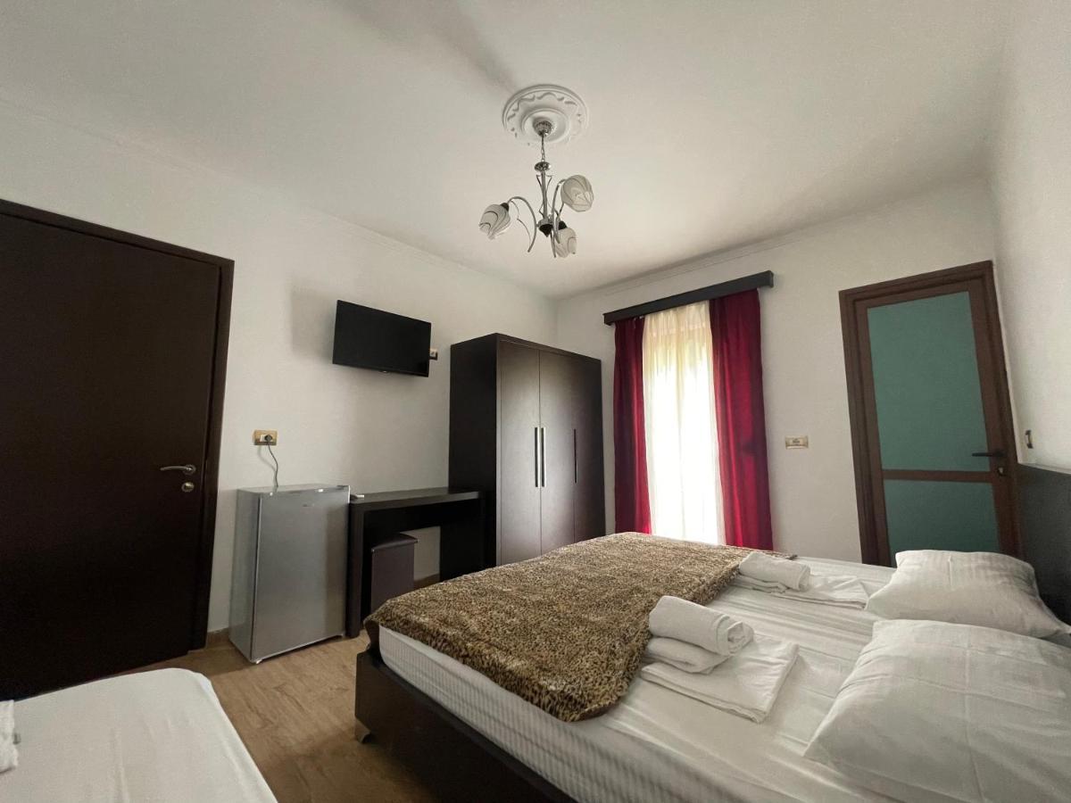 Centre Hotel Berat Luaran gambar
